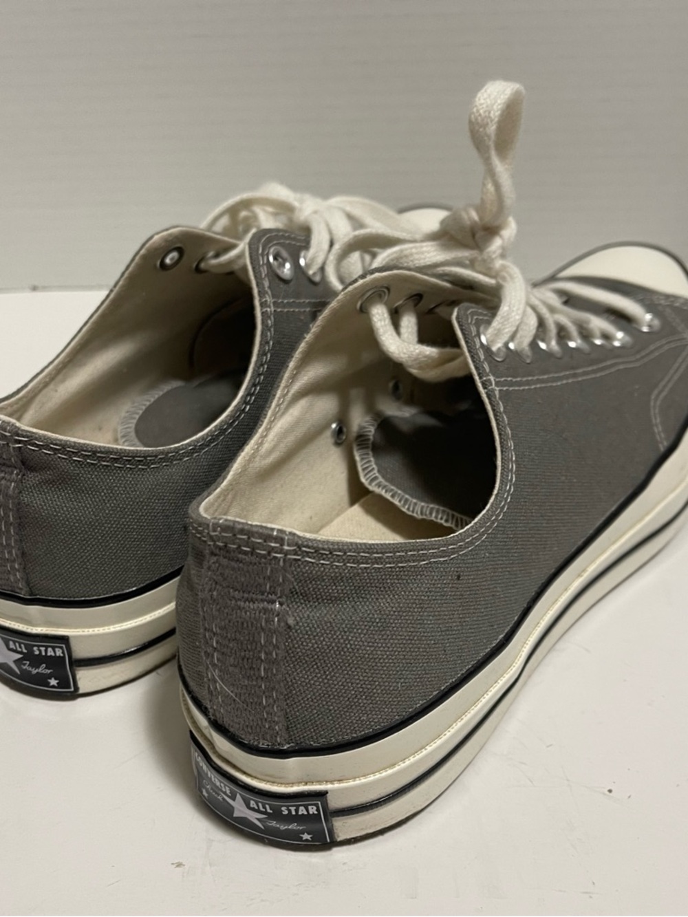 Converse Low-Top Sneakers in Gray and White Canvas size 10.5 - Picture 2 of 6